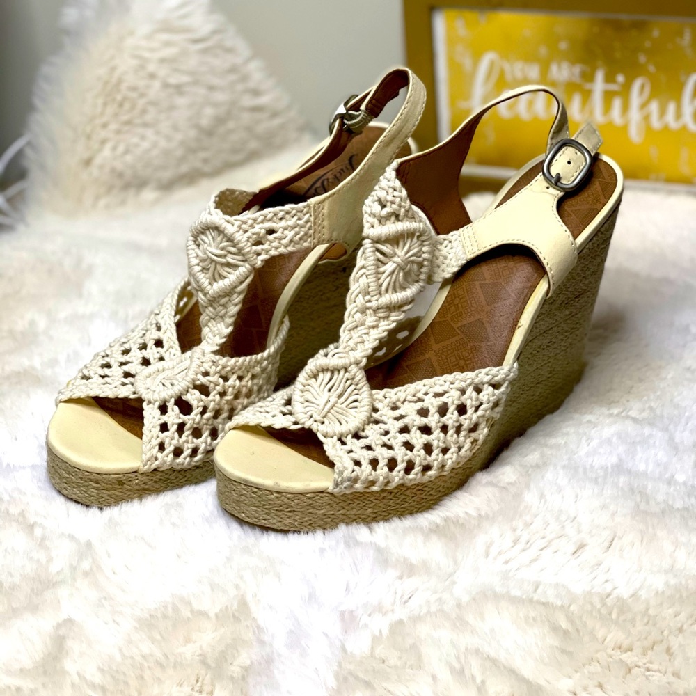 Lucky brand shoes